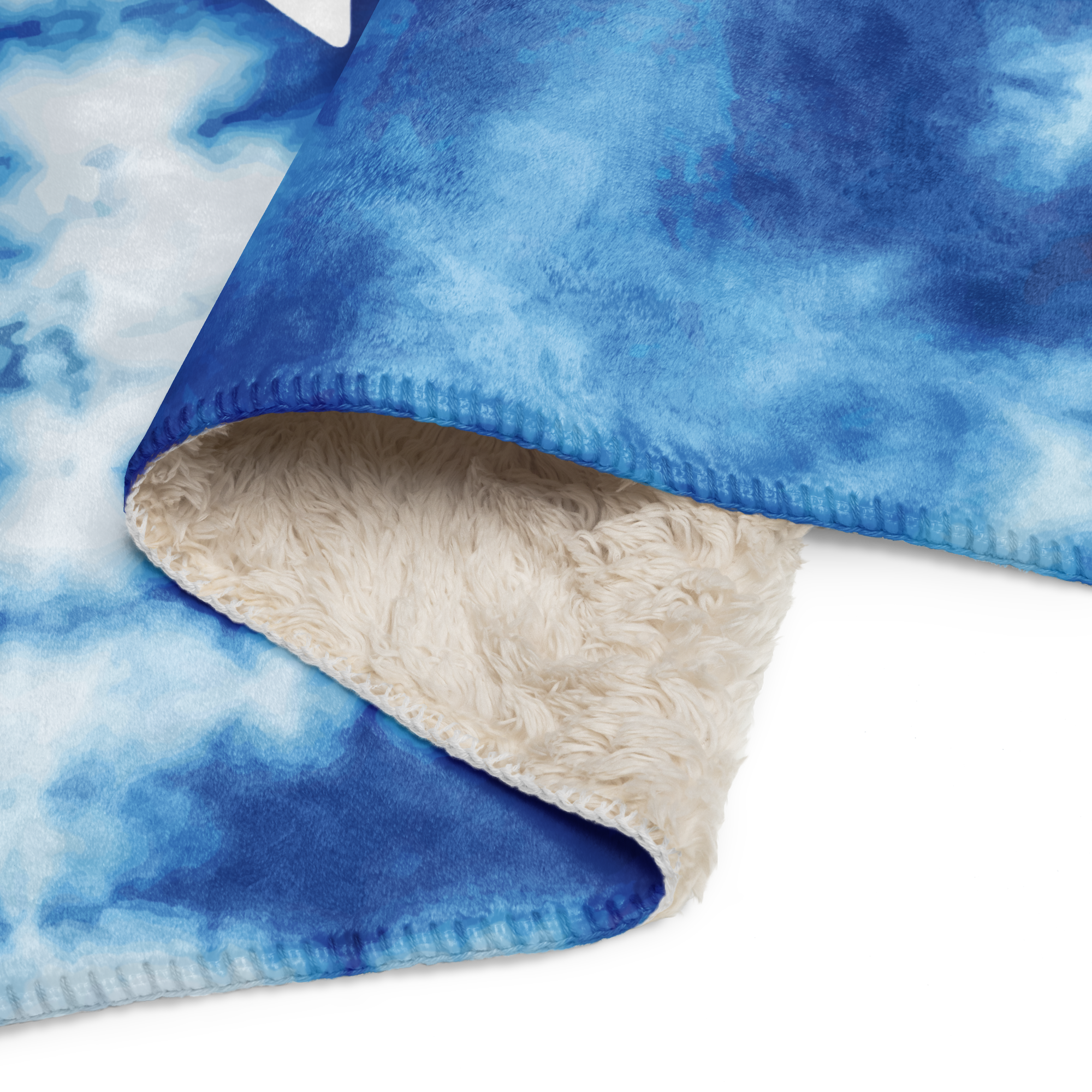 Lyons Heart Sherpa blanket